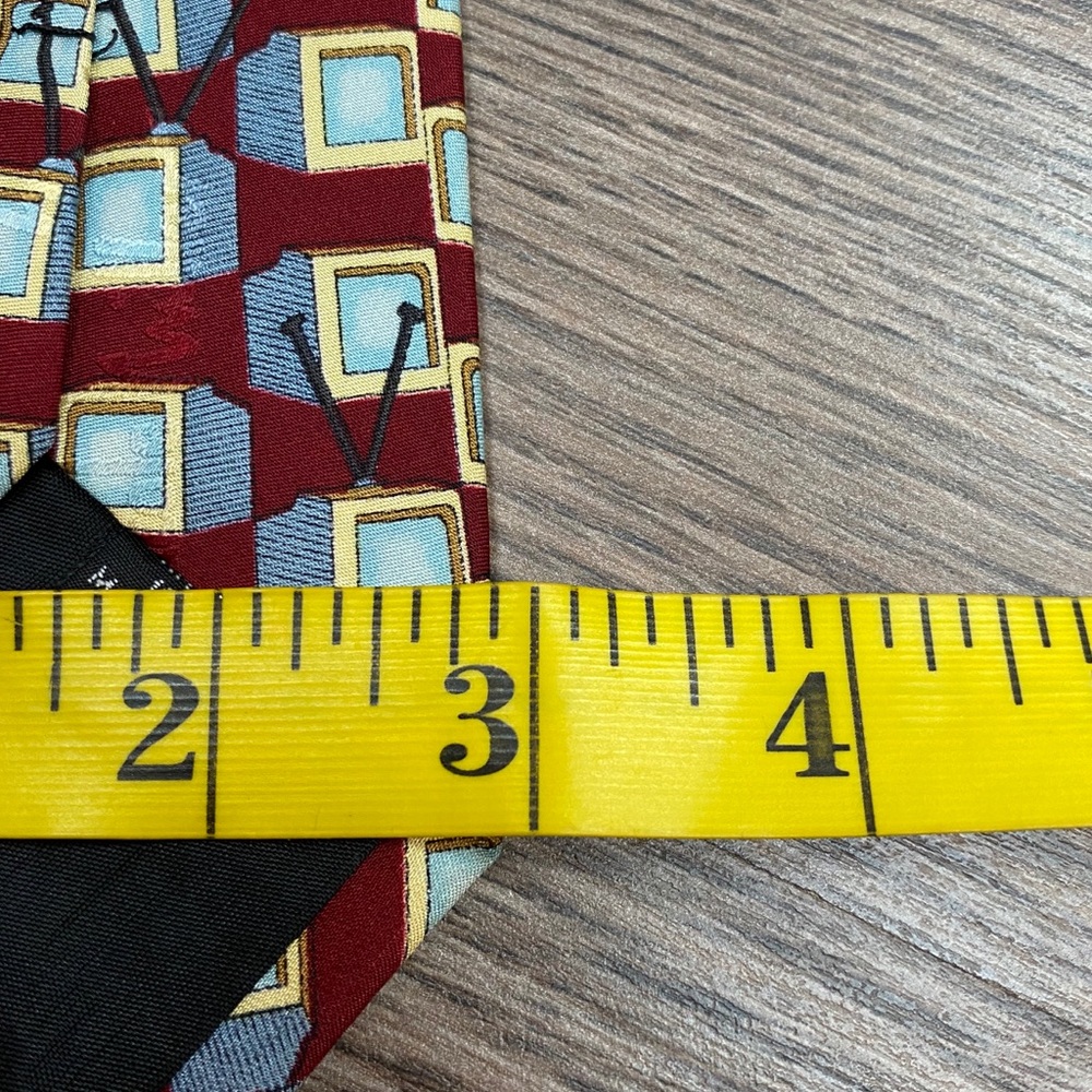 Nicole Miller TV Pattern Skinny Tie - Picture 4 of 4
